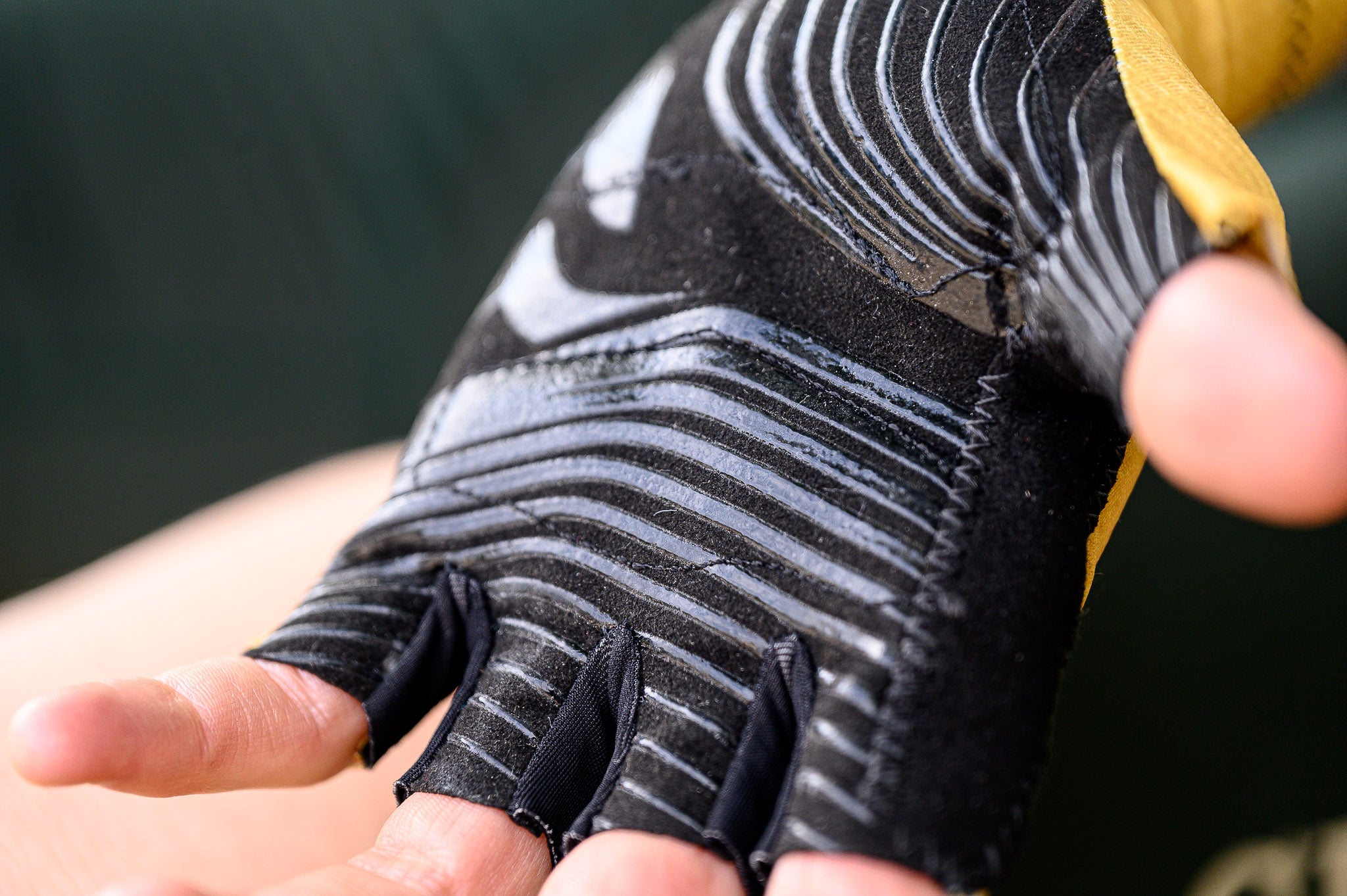 Chesini Performance Gloves