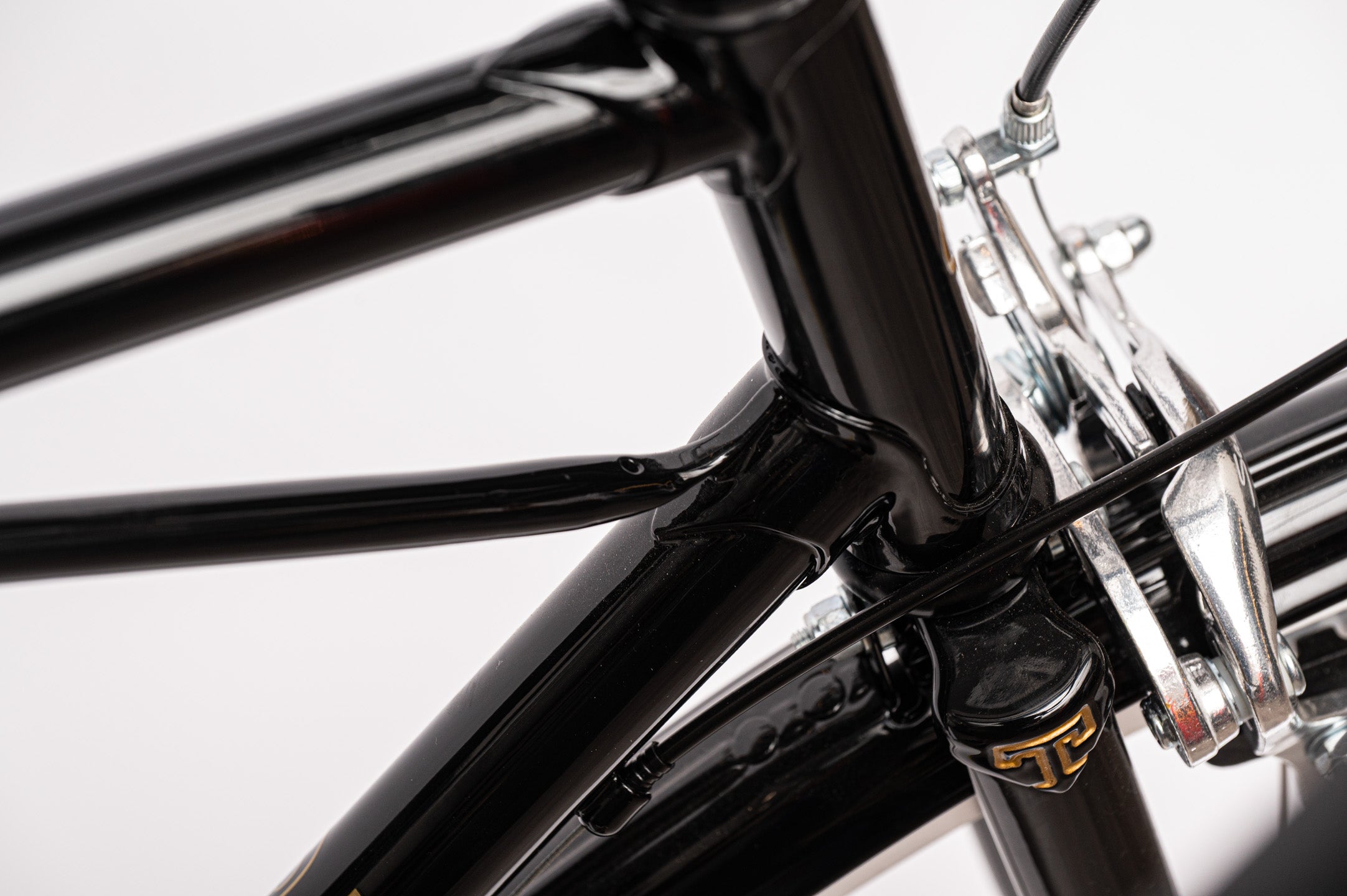 Chesini Torpedo — Verona atelier studio frame